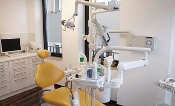 Behandlung Zahnärzte im Pfeifenhaus